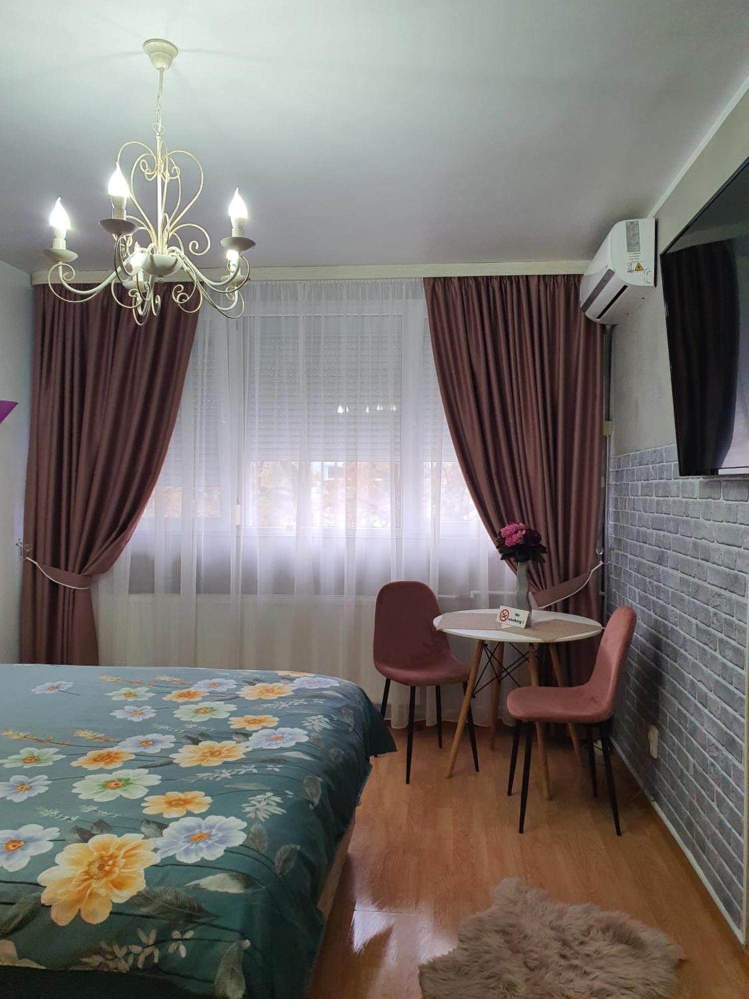 Chic Apartment- Place To Remember Галац Екстер'єр фото