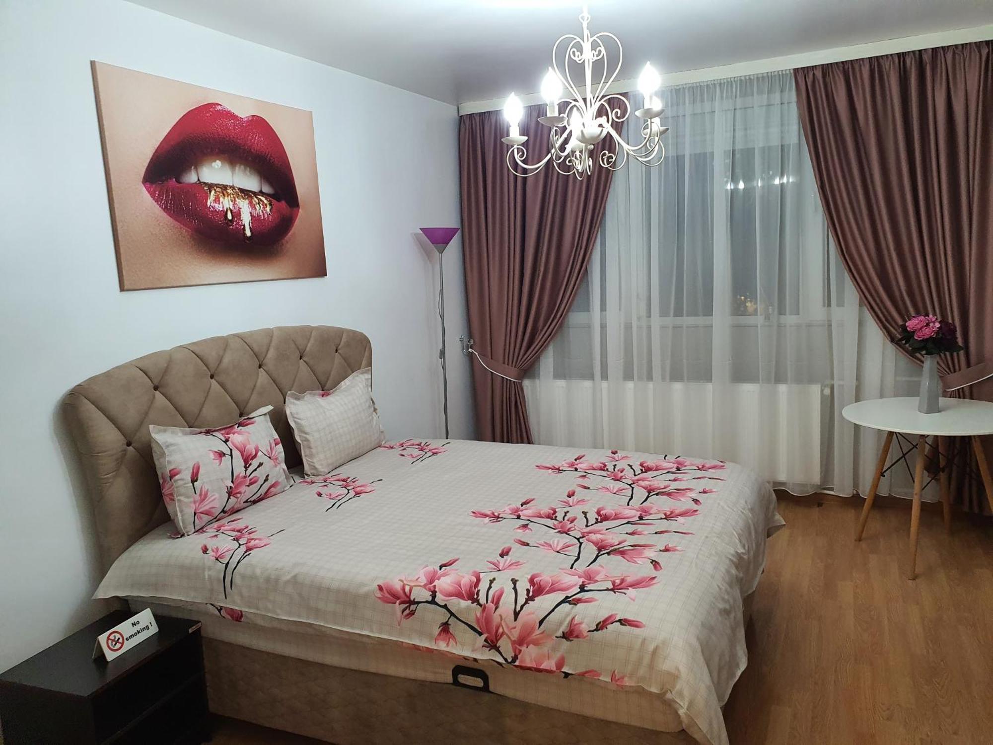 Chic Apartment- Place To Remember Галац Екстер'єр фото