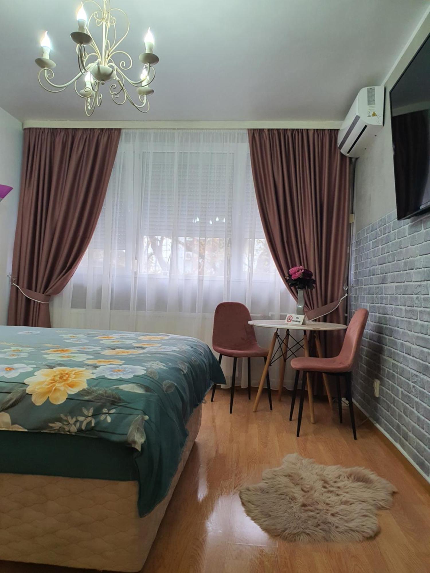 Chic Apartment- Place To Remember Галац Екстер'єр фото