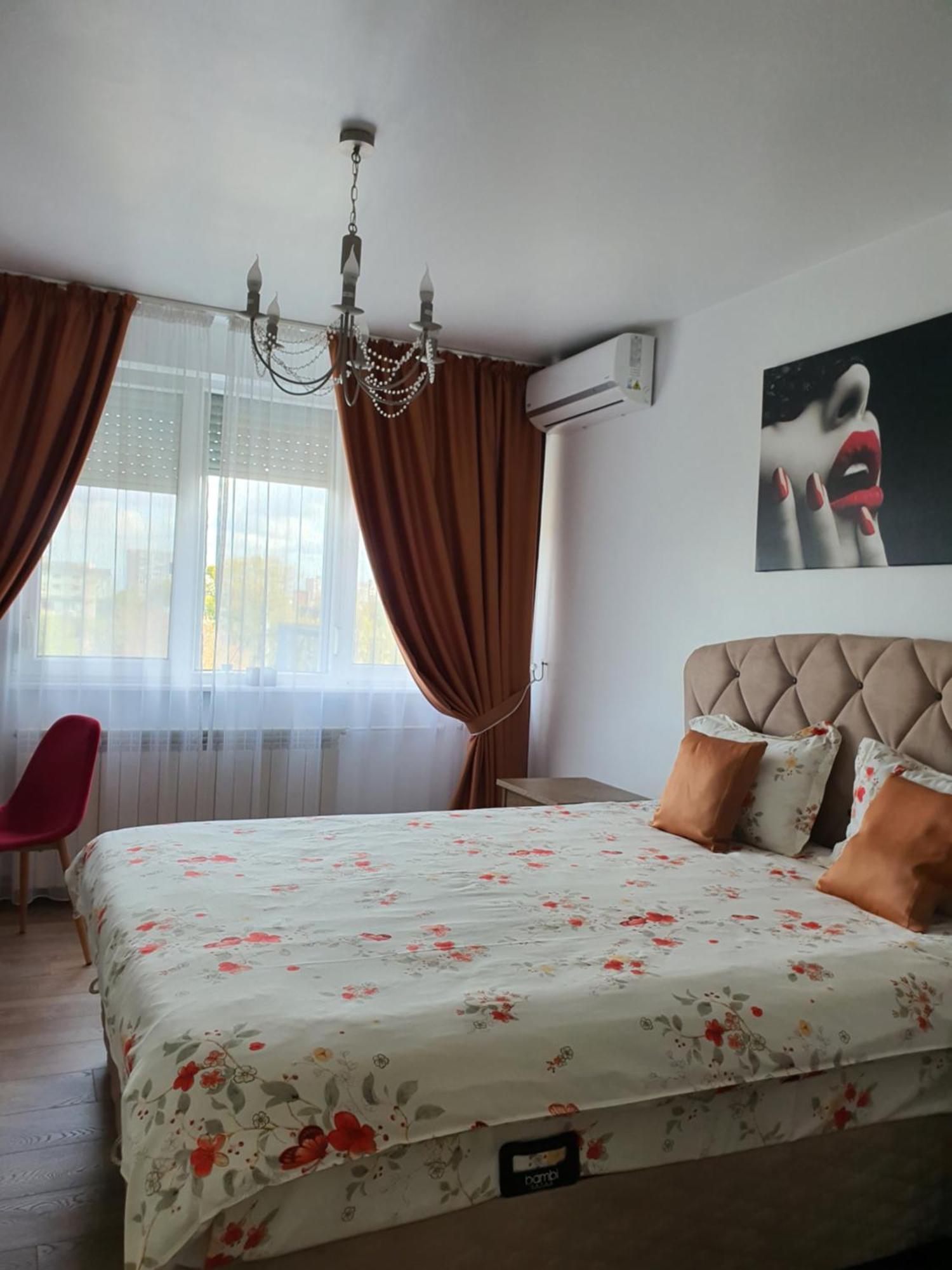 Chic Apartment- Place To Remember Галац Екстер'єр фото