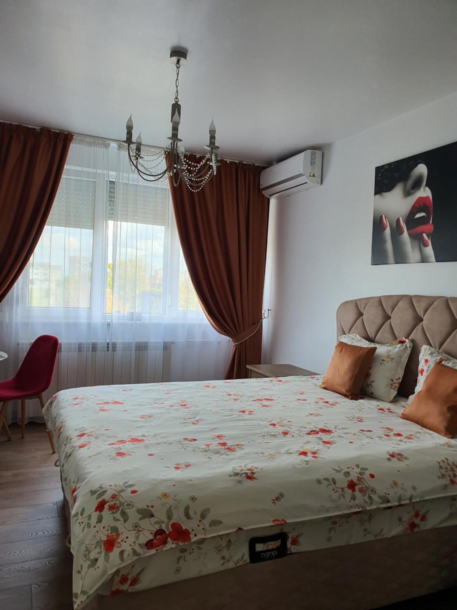 Chic Apartment- Place To Remember Галац Екстер'єр фото